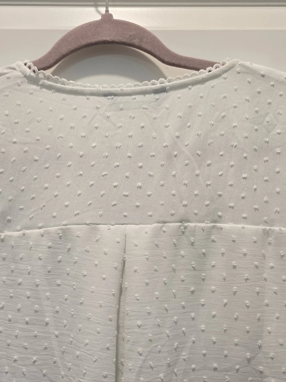 Women's White Textured Dot Split V-Neck Blouse - Picture 6 of 7